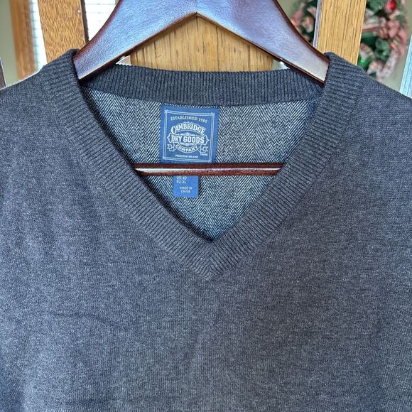 Cambridge Dry Goods Company Mens XL Gray Lambswool Blend V-Neck  Sweater - Picture 2 of 6